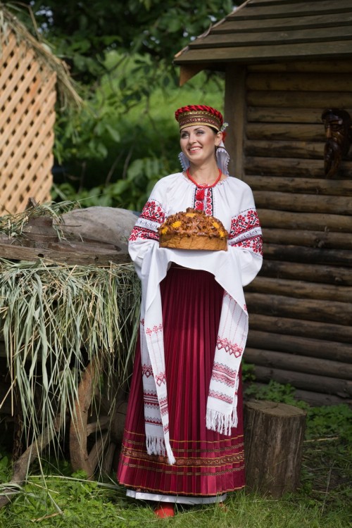 каравай хозяйка каравай хозяйка