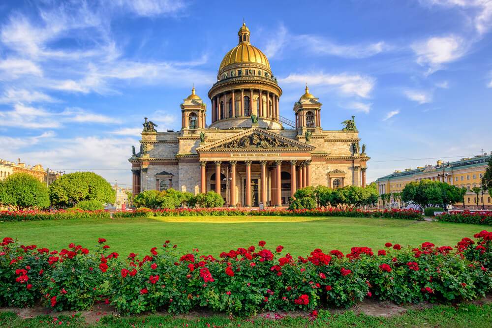 Saint Isaacs Cathedral St. Petersburg Исаакиевский собор розы - Stage de Russe Débutant à Saint-Pétersbourg Août 2019 Saint Isaacs Cathedral St. Petersburg Исаакиевский собор розы - Stage de Russe Débutant à Saint-Pétersbourg Août 2019
