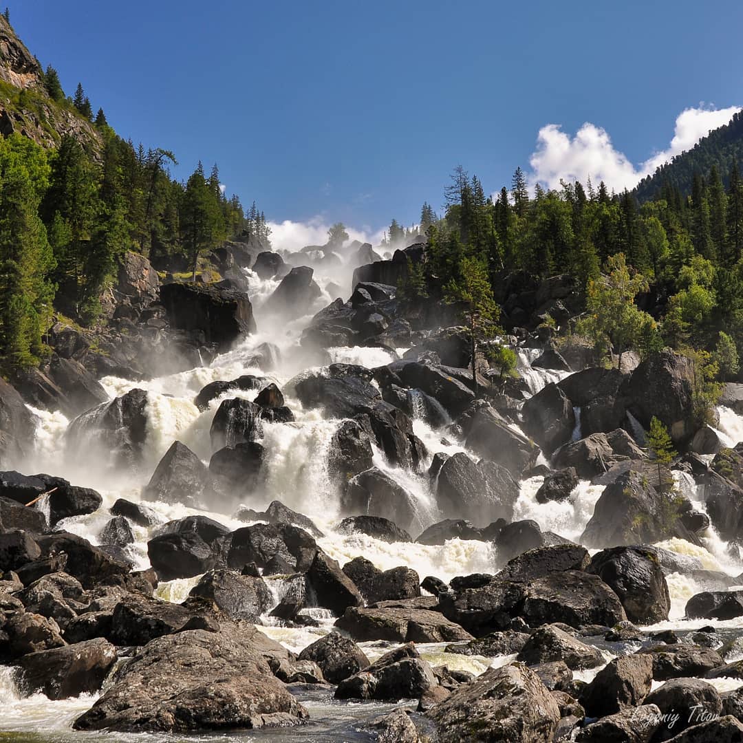 Montagnes-Altai-Russie-cascade-Outchar-водопад-Учар utilisé dans la page Séjour Linguistique en Altaï, en Sibérie | Août 2020